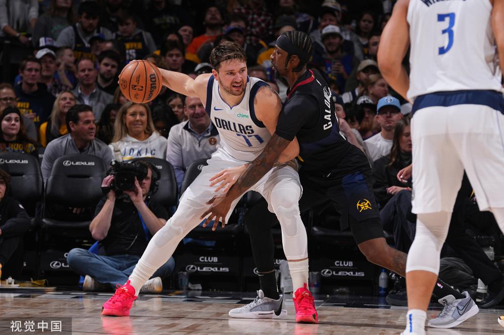 年在瑞士举 年在瑞士举