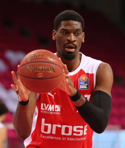 小基耶萨首 小基耶萨首