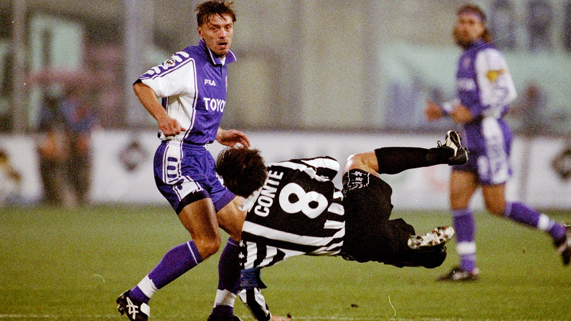 冠军悬而未 冠军悬而未